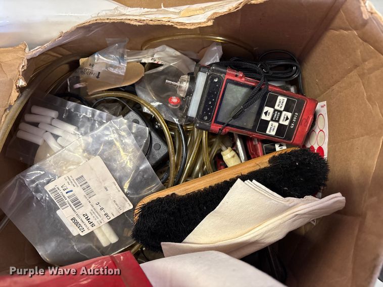 image for item EV2762 Tools