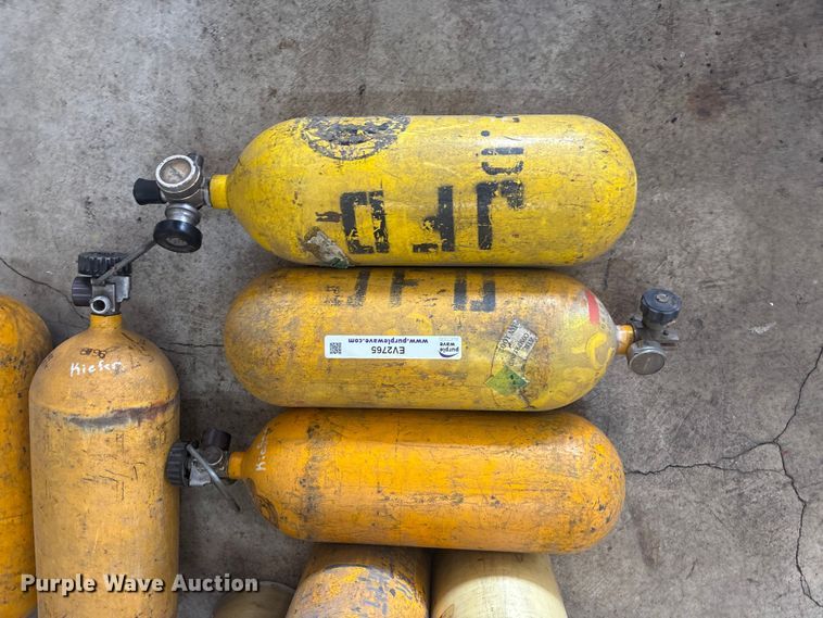 image for item EV2765 Approximately 11 oxygen tanks