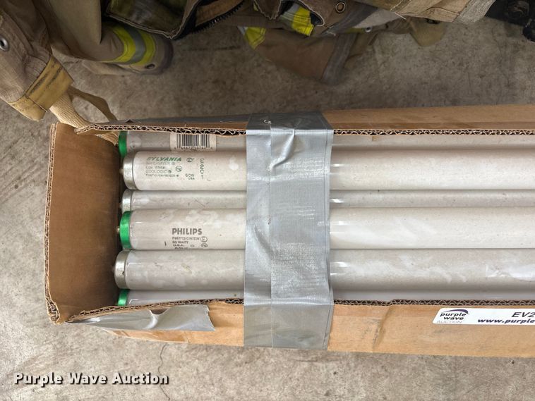image for item EV2768 Approximately 25 fluorescent bulbs