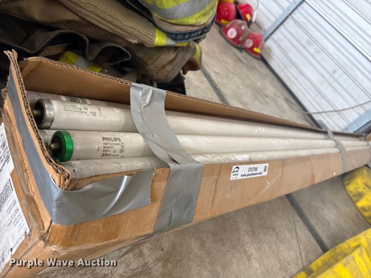 image for item EV2768 Approximately 25 fluorescent bulbs