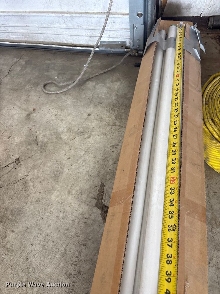 image for item EV2768 Approximately 25 fluorescent bulbs