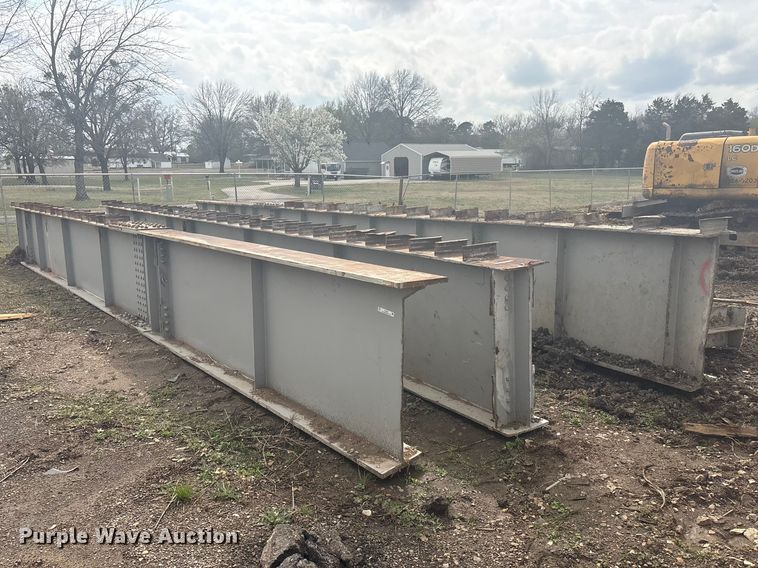 image for item EV2811 (4) I-beams