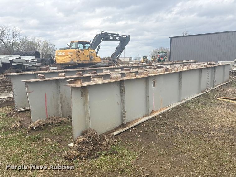 image for item EV2811 (4) I-beams