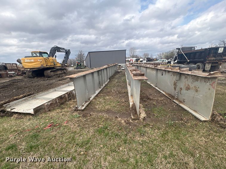 image for item EV2811 (4) I-beams