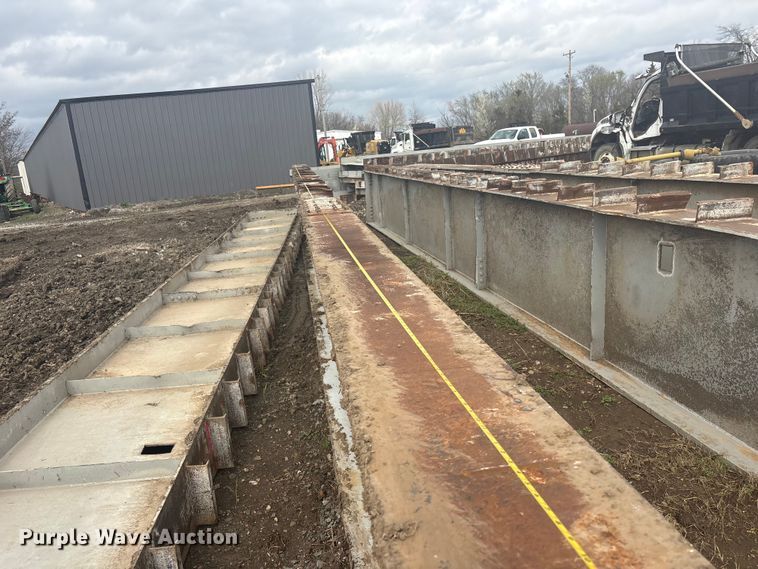 image for item EV2811 (4) I-beams