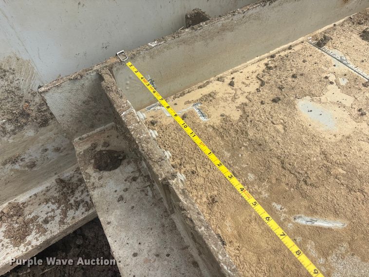 image for item EV2811 (4) I-beams