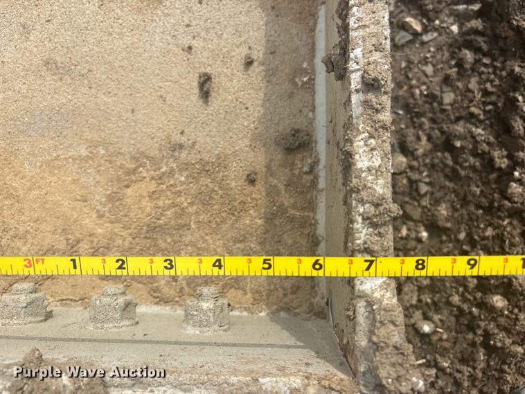 image for item EV2811 (4) I-beams