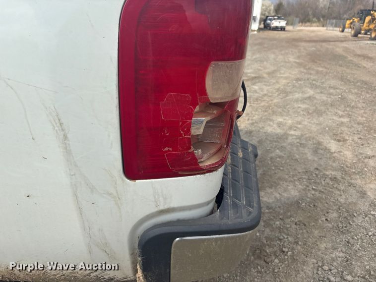image for item EV2812 2008 Chevrolet Silverado 1500 Ext. Cab pickup truck
