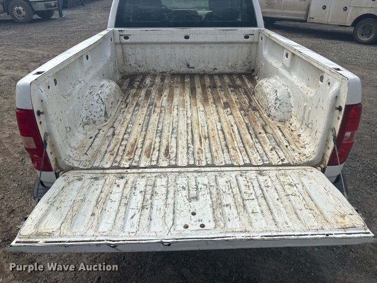 image for item EV2812 2008 Chevrolet Silverado 1500 Ext. Cab pickup truck