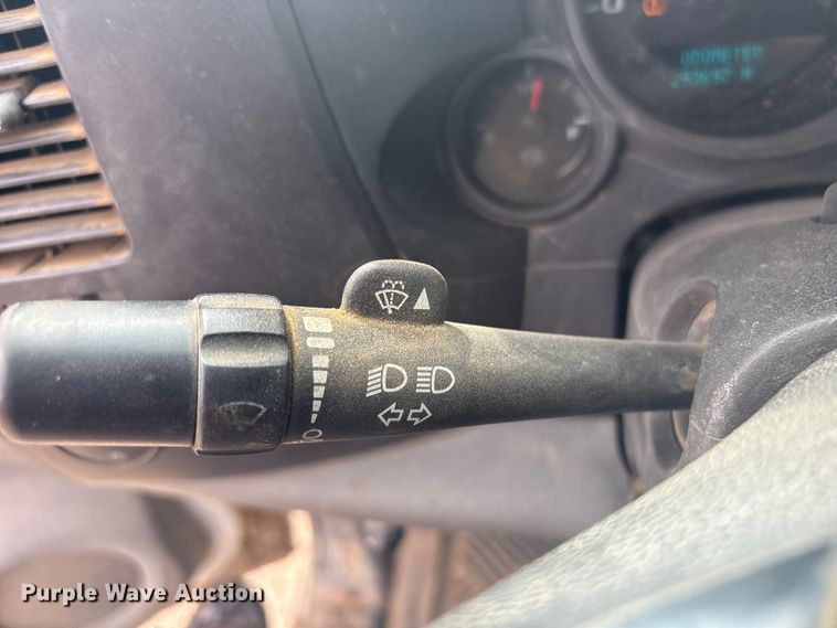 image for item EV2812 2008 Chevrolet Silverado 1500 Ext. Cab pickup truck