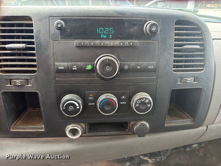 image for item EV2812 2008 Chevrolet Silverado 1500 Ext. Cab pickup truck