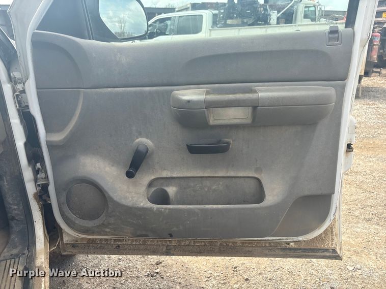 image for item EV2812 2008 Chevrolet Silverado 1500 Ext. Cab pickup truck