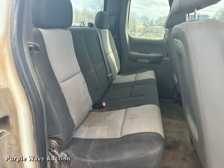 image for item EV2812 2008 Chevrolet Silverado 1500 Ext. Cab pickup truck