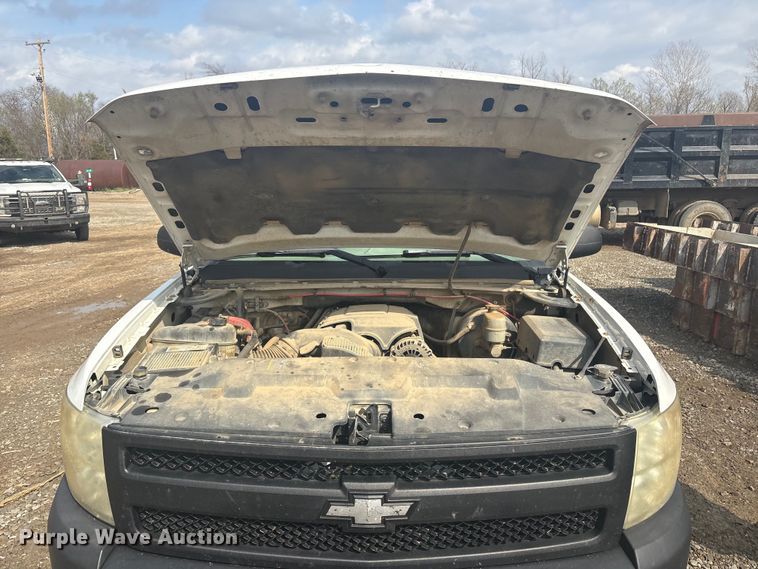 image for item EV2812 2008 Chevrolet Silverado 1500 Ext. Cab pickup truck