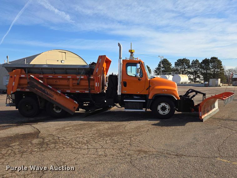 image for item EV5502 2012 Freightliner 114SD dump truck