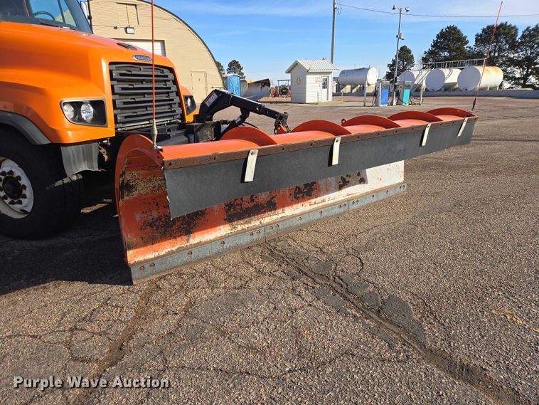 image for item EV5502 2012 Freightliner 114SD dump truck