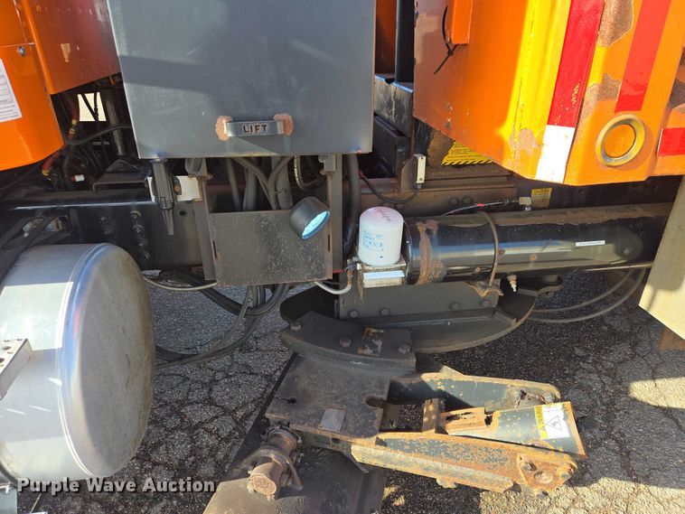 image for item EV5502 2012 Freightliner 114SD dump truck