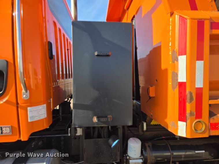image for item EV5502 2012 Freightliner 114SD dump truck