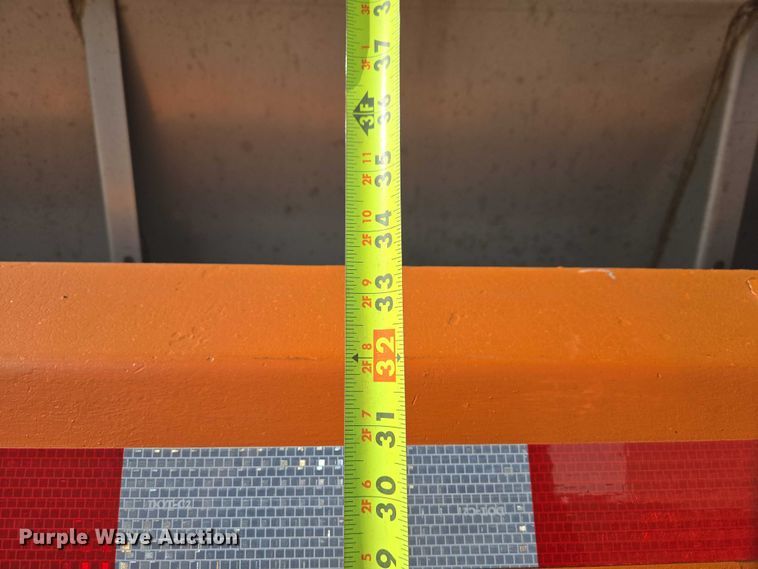 image for item EV5502 2012 Freightliner 114SD dump truck