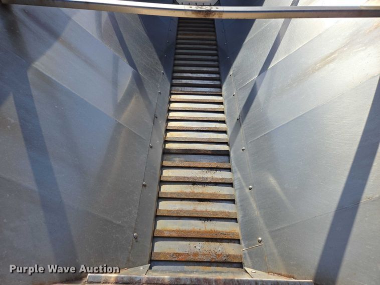 image for item EV5502 2012 Freightliner 114SD dump truck