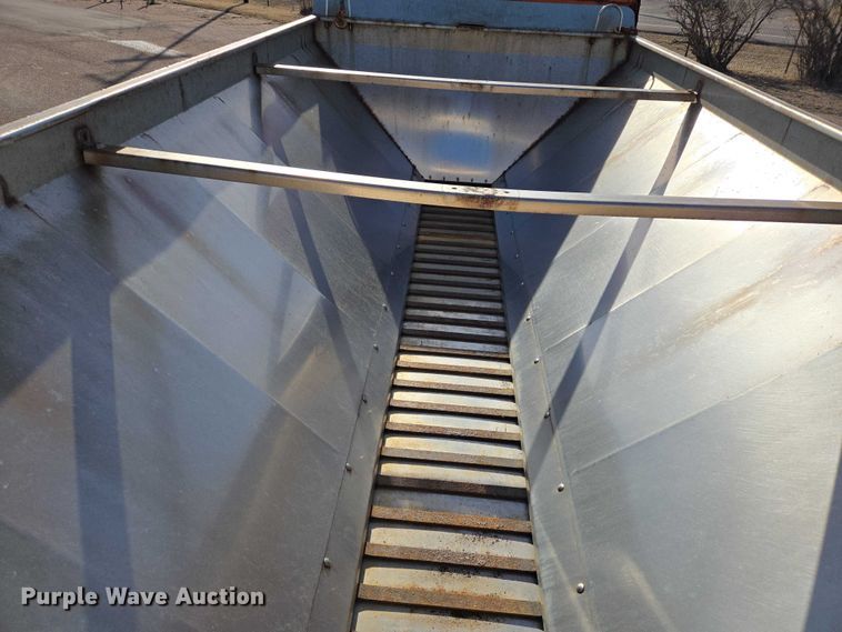 image for item EV5502 2012 Freightliner 114SD dump truck