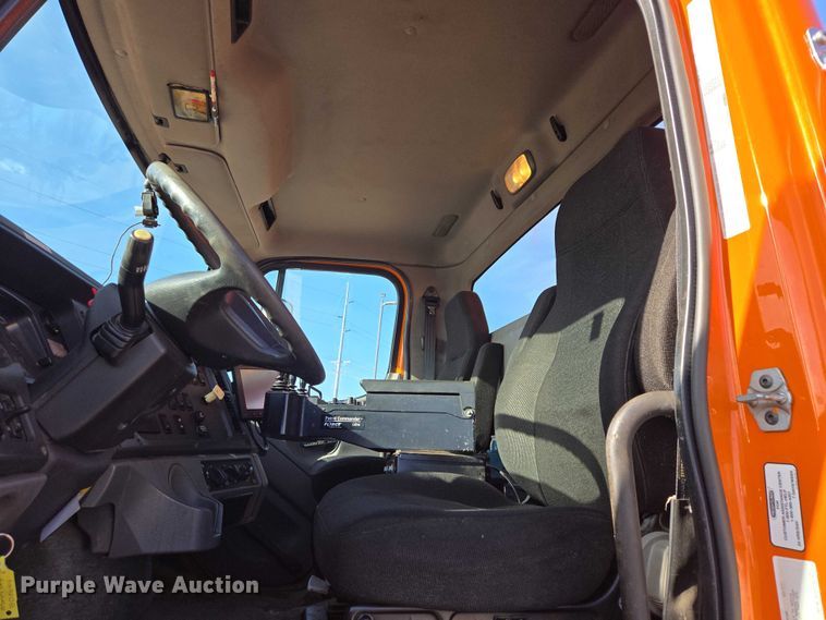 image for item EV5502 2012 Freightliner 114SD dump truck