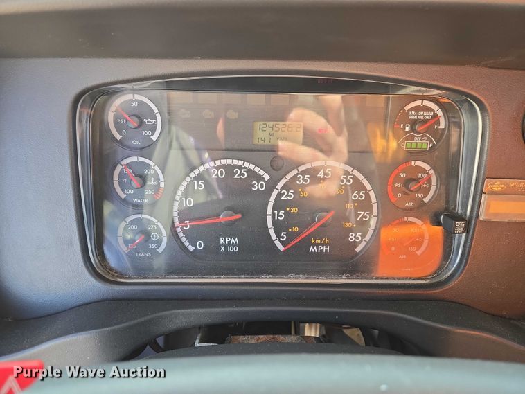 image for item EV5502 2012 Freightliner 114SD dump truck