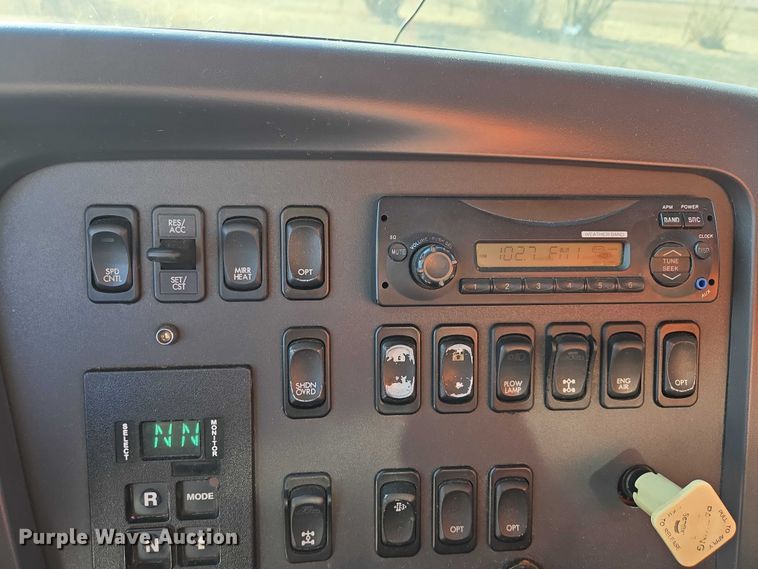 image for item EV5502 2012 Freightliner 114SD dump truck