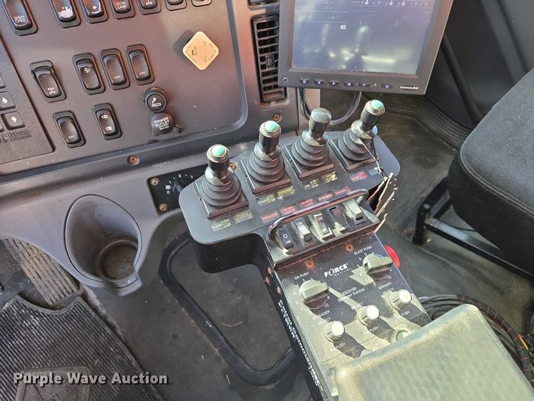 image for item EV5502 2012 Freightliner 114SD dump truck