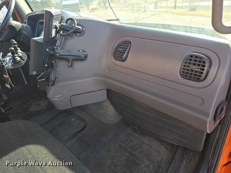 image for item EV5502 2012 Freightliner 114SD dump truck