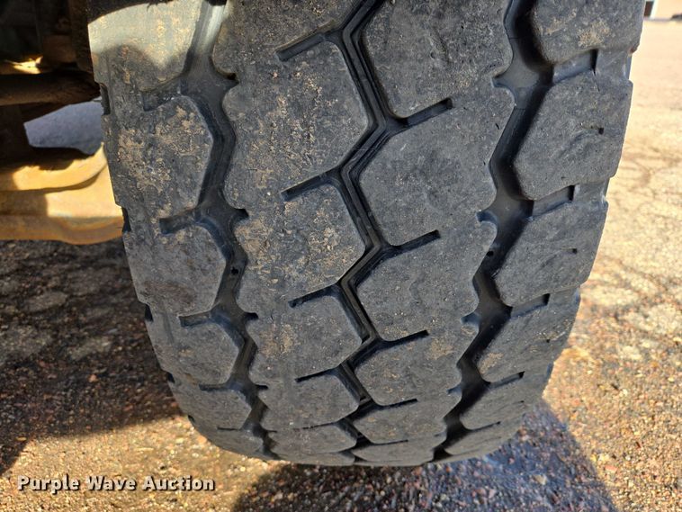 image for item EV5502 2012 Freightliner 114SD dump truck