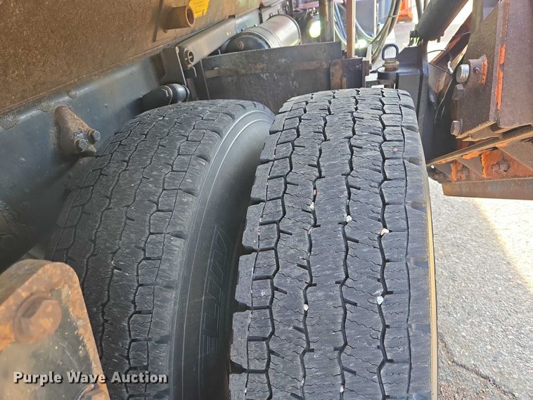 image for item EV5502 2012 Freightliner 114SD dump truck