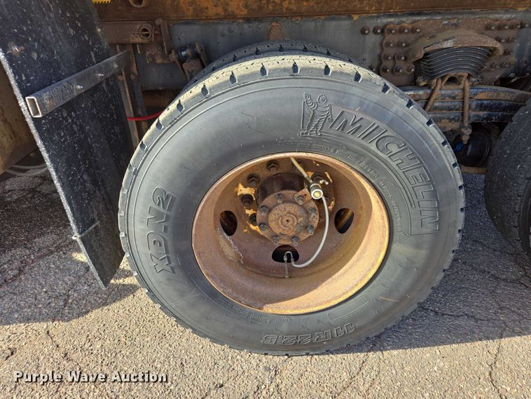 image for item EV5502 2012 Freightliner 114SD dump truck