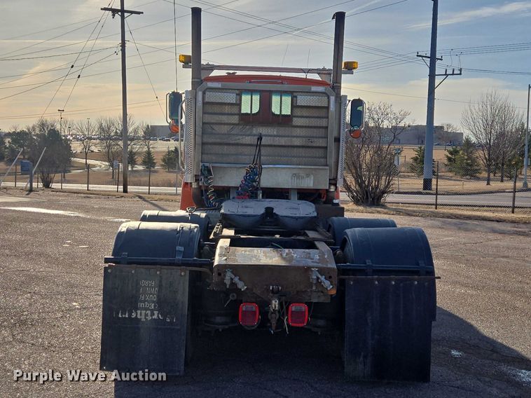 image for item EV5503 2006 Sterling LT9500 semi truck