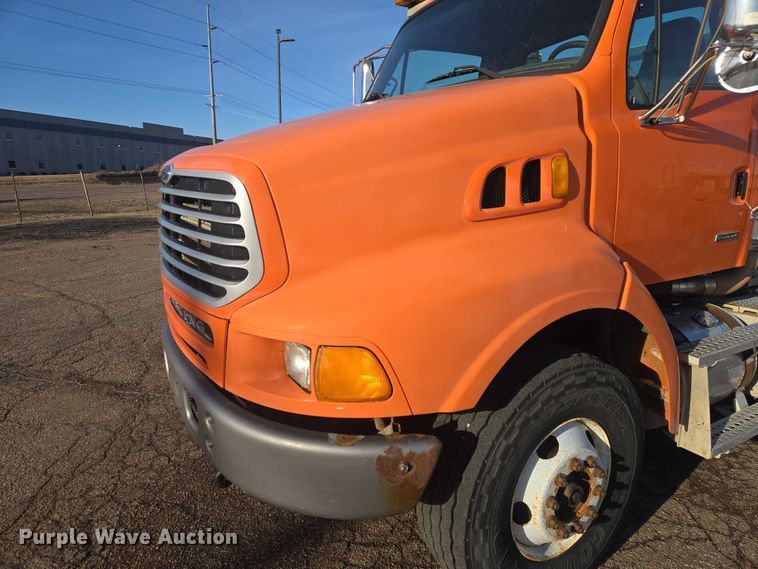 image for item EV5503 2006 Sterling LT9500 semi truck