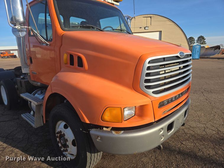 image for item EV5503 2006 Sterling LT9500 semi truck