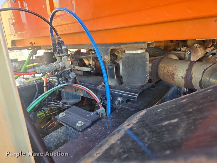 image for item EV5503 2006 Sterling LT9500 semi truck