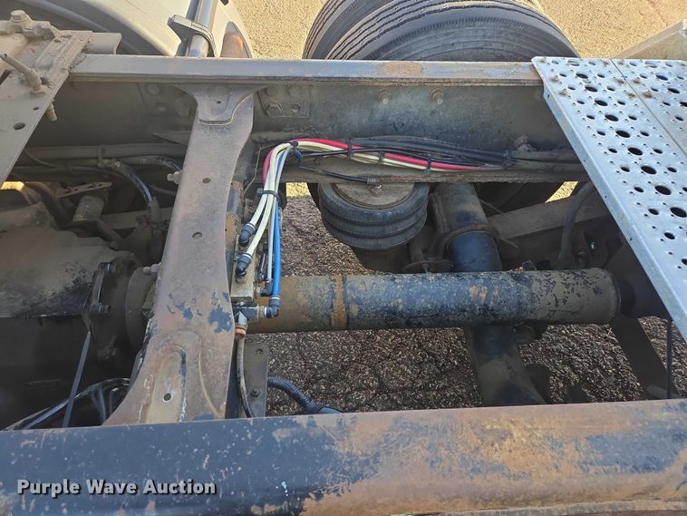 image for item EV5503 2006 Sterling LT9500 semi truck