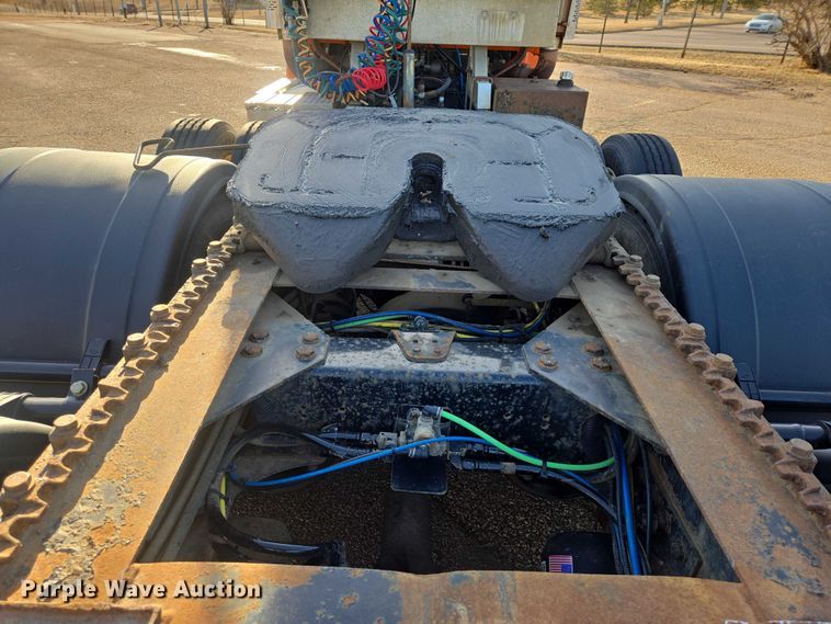 image for item EV5503 2006 Sterling LT9500 semi truck