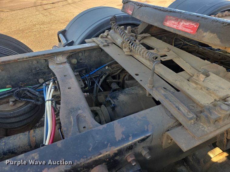 image for item EV5503 2006 Sterling LT9500 semi truck