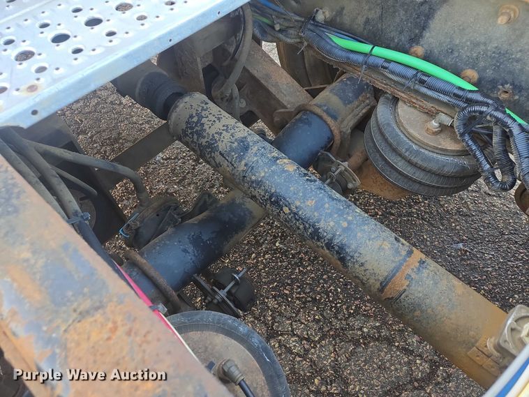 image for item EV5503 2006 Sterling LT9500 semi truck