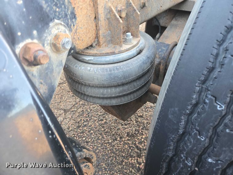 image for item EV5503 2006 Sterling LT9500 semi truck