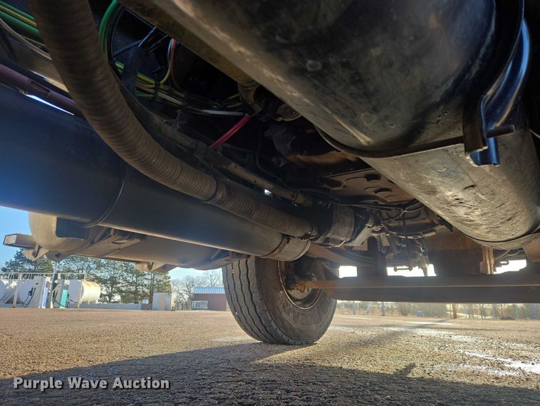 image for item EV5503 2006 Sterling LT9500 semi truck