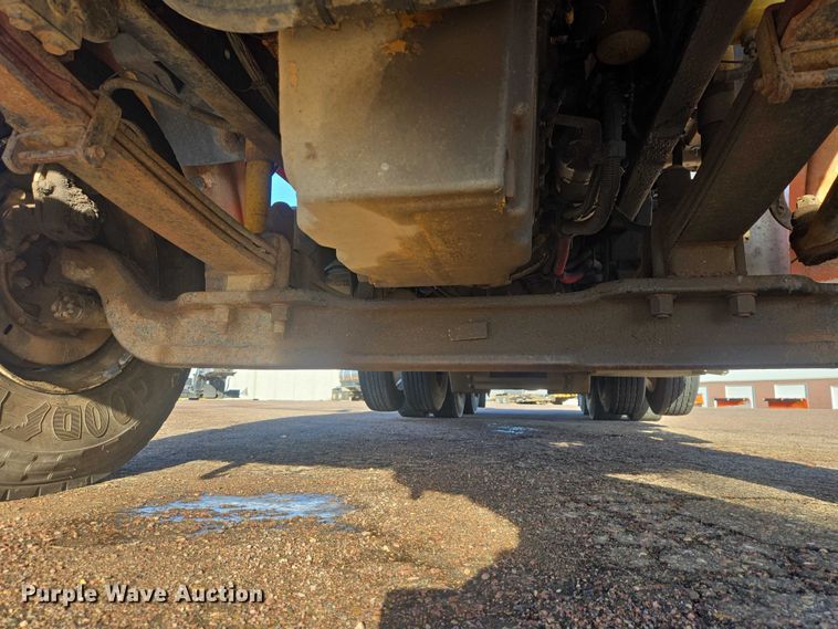 image for item EV5503 2006 Sterling LT9500 semi truck