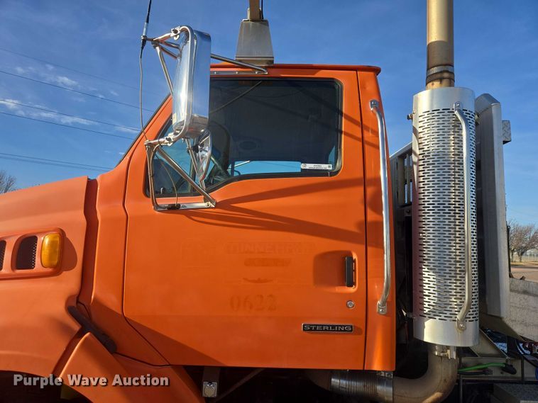 image for item EV5503 2006 Sterling LT9500 semi truck