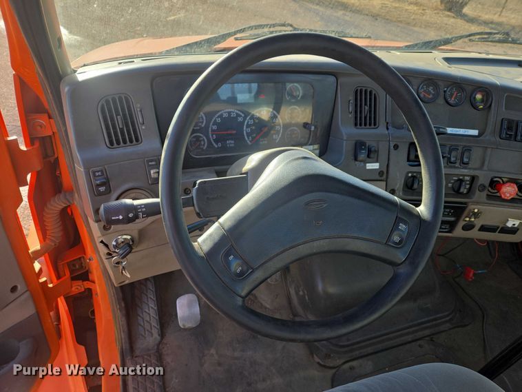 image for item EV5503 2006 Sterling LT9500 semi truck