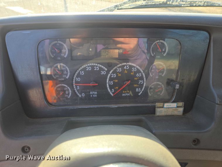 image for item EV5503 2006 Sterling LT9500 semi truck