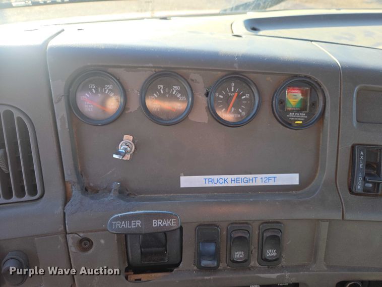 image for item EV5503 2006 Sterling LT9500 semi truck