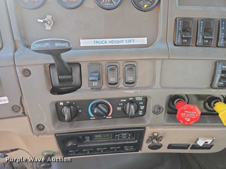 image for item EV5503 2006 Sterling LT9500 semi truck