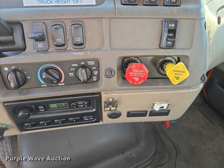 image for item EV5503 2006 Sterling LT9500 semi truck